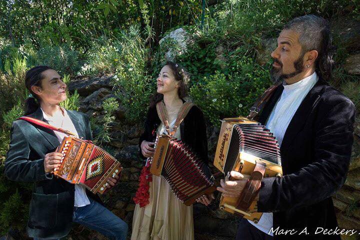 Bal folk et Tarentelle péniche Demoiselle